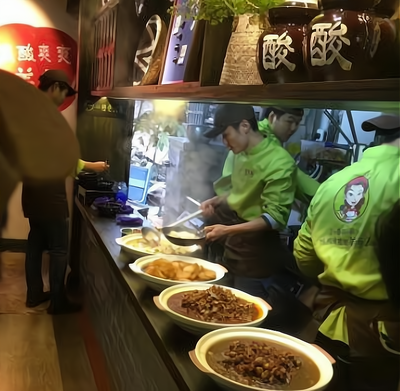 溜溜姐酸汤鱼米饭 以匠心服务，烹制舌尖上的温暖