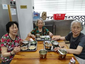 海珠区沙园街长者饭堂食品安全服务升级，喜获A级评定